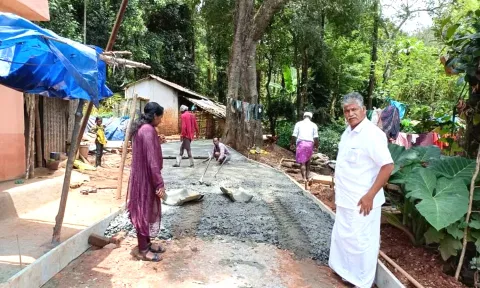 ஸ்ரீமதுரை ஊராட்சியில் சாலைப்பணிகள்