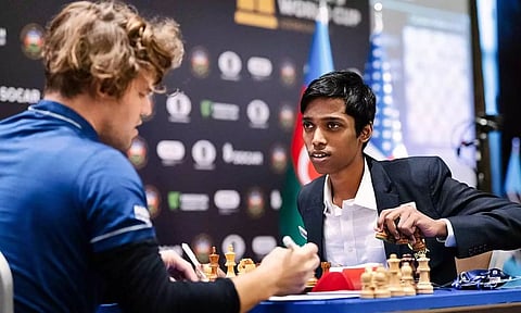 உலகக் கோப்பை செஸ்: டைபிரேக்கர் இன்று நடக்கிறது- சாதிப்பாரா பிரக்ஞானந்தா?