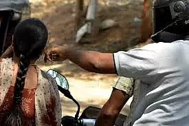 தொடர் வழிப்பறியில் ஈடுபட்டு வந்த 2 பேர் கைது