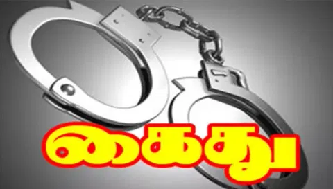 லாரி டிரைவரை அரிவாளால் வெட்டியவர் கைது
