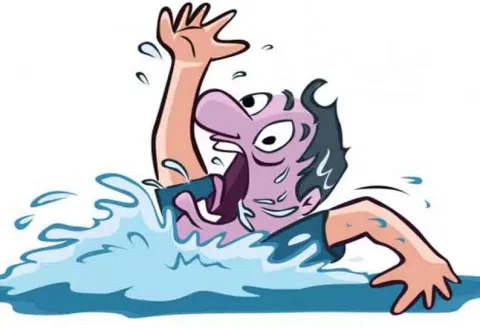 ஆற்றில் அடித்து செல்லப்பட்ட மாணவன்