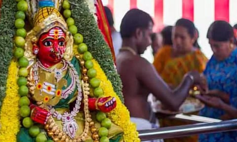 மேல் மலையனூர்-வெற்றி தரும் எலுமிச்சம்பழம்!