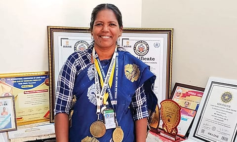 ஆசிரியை மாலதி