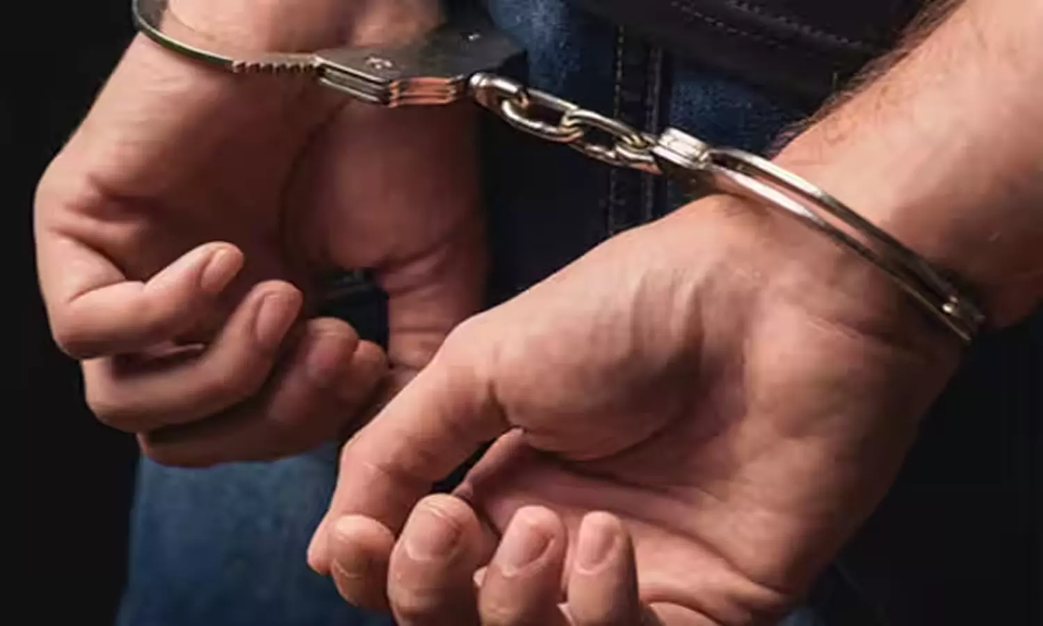 கஞ்சா விற்ற 2 பேர் கைது