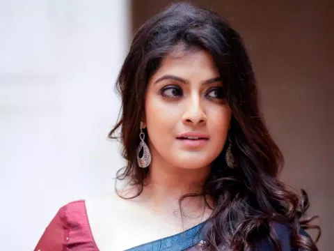 போதைப் பொருள் கடத்தல் வழக்கில் நடிகை வரலட்சுமிக்கு என்.ஐ.ஏ சம்மன்?