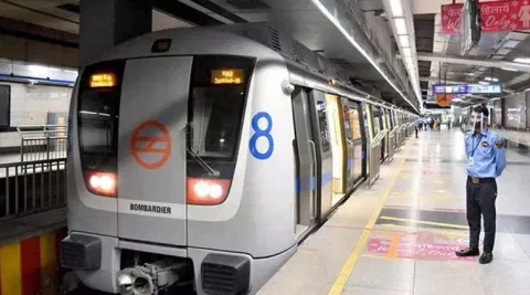 ரக்ஷா பந்தனை முன்னிட்டு கூடுதலாக 106 முறை ரெயில்கள் இயக்க முடிவு- டெல்லி மெட்ரோ அறிவிப்பு