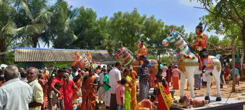 எருத்துக்காரன்பட்டி கருப்பையா கோயில் கும்பாபிஷேகம்
