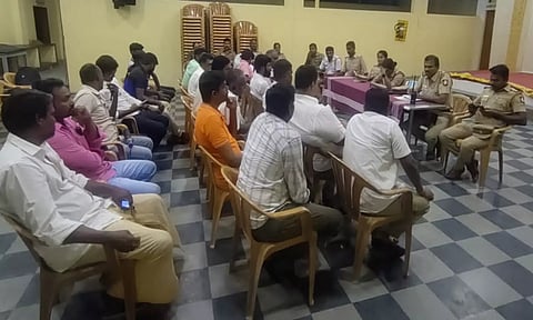 விநாயகர் சதுர்த்தி விழாவில் கடைபிடிக்க வேண்டிய வழிமுறைகள் குறித்த ஆலோசனை கூட்டம்