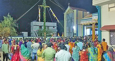 ஆரோக்கிய அன்னை ஆலயத்தில் கொடி ஏறிய போது எடுத்த படம்.