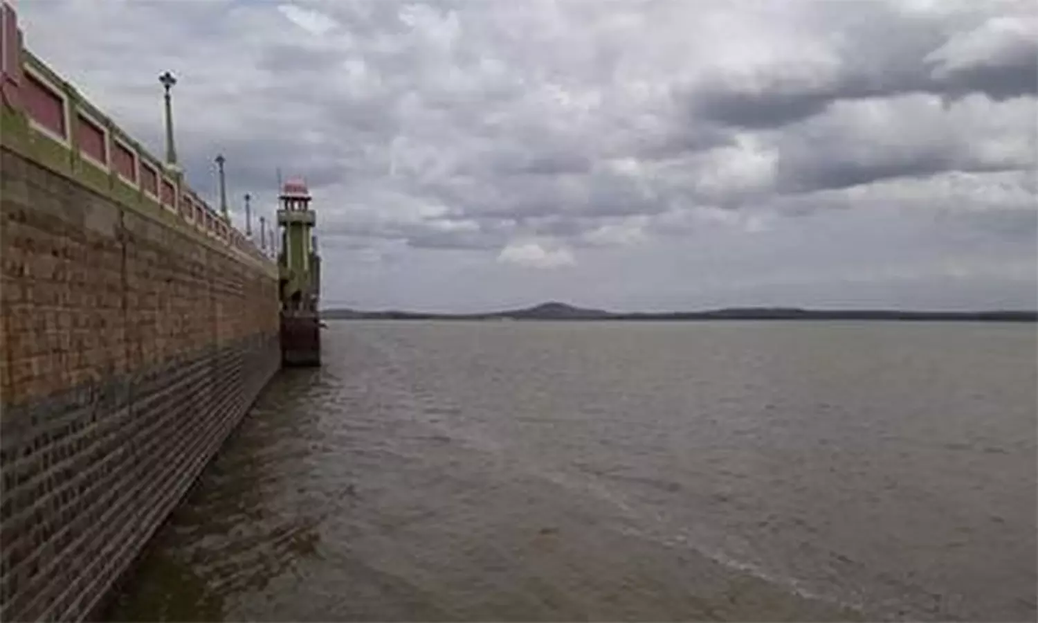 பவானிசாகர் அணையின் நீர்மட்டம் 78 அடியாக சரிந்தது