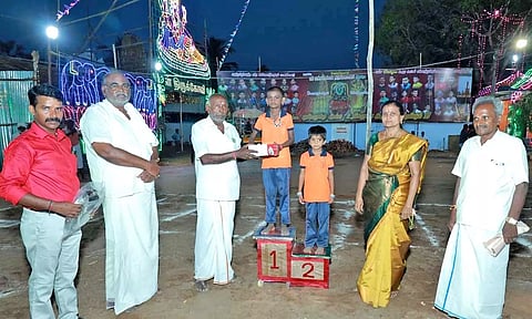 வேப்பங்காடு சி.பா.சிவந்தி ஆதித்தனார் உயர்நிலைப்பள்ளி விளையாட்டு விழா