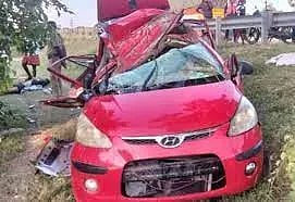 மின்கம்பத்தில் கார் மோதல்: மருத்துவக்கல்லூரி உதவி பேராசிரியர் பலி