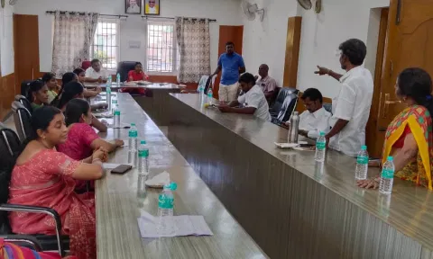 பேரூராட்சி கூட்டத்தில் பங்கேற்றவர்கள்.