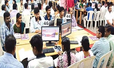 10 சதவீத உள்ஒதுக்கீட்டால் வாய்ப்பு: மருத்துவம் பயிலும் 37 அரசு பள்ளி மாணவர்கள்- விரைவில் கலந்தாய்வு தொடங்குகிறது