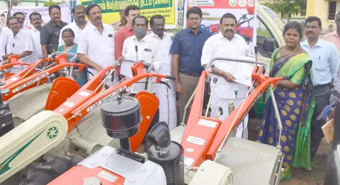 விவசாயிகளுக்கு மானிய விலையில் எந்திரங்கள்
