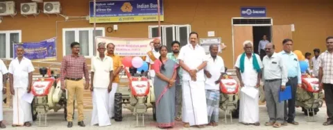 விவசாயிகளுக்கு பவர் டில்லர்