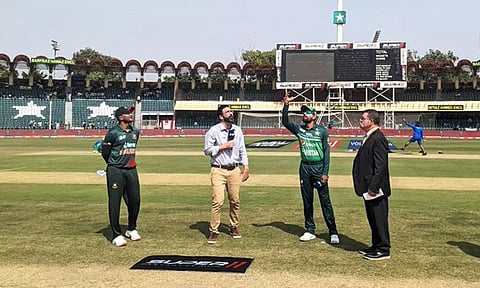 ஆசிய கோப்பை சூப்பர் 4 சுற்று: பாகிஸ்தானுக்கு எதிராக வங்கதேச அணி பேட்டிங் தேர்வு