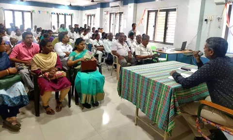 ஆலங்காயம் சமுதாய சுகாதார நிலையத்தில் ஆய்வு கூட்டம்