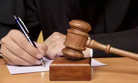 நாகர்கோவில் ரெயிலில் கல்வீசிய பள்ளி மாணவர்கள் 5 பேர் மீது வழக்கு