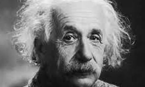 ஐன்ஸ்டீன் மாதிரி ஆகனுமா? மெய்நிகர் தொழில்நுட்பத்தில் மாஸ் காட்டும் சீன கண்டுபிடிப்பு