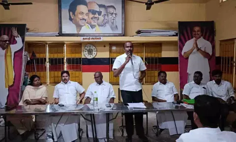 ஆலோசனைக்கூட்டம் நடைபெற்றக் காட்சி.