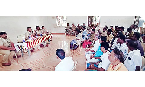 ஆலோசனைக் கூட்டம் நடந்த போது எடுத்தபடம்.