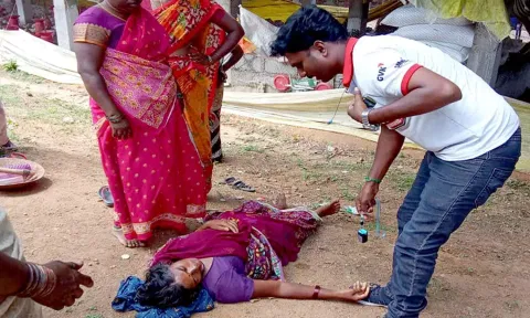 100 நாள் வேலை திட்ட பெண் மயங்கி விழுந்ததால் பரபரப்பு