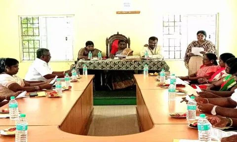காவேரிப்பாக்கம் பேரூராட்சி கூட்டம்