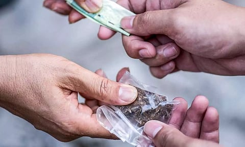 மாணவர்களுக்கு போதை பழக்கம் உள்ளதா? என்பதை ஆய்வு செய்ய வேண்டும்- முதன்மை கல்வி அலுவலர் சுற்றறிக்கை