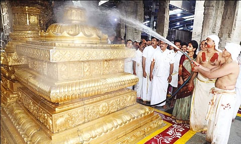 பிரம்மோற்சவத்தை முன்னிட்டு ஏழுமலையான் கோவிலில் ஆழ்வார் திருமஞ்சனம்