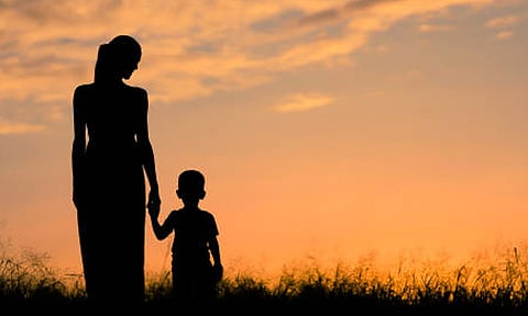 கை குழந்தையுடன் பெண் மாயம்