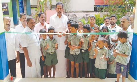 மத்திக்கோடு அரசு பள்ளியில் ரூ.13 லட்சத்தில் புதிய வகுப்பறை கட்டிடம்