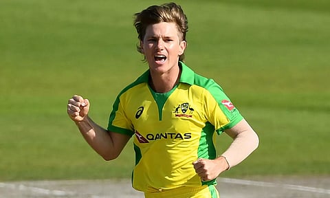 10 ஓவர்களில் 113 ரன்கள்.. அதிக ரன்கள் விட்டு கொடுத்த பவுலர் ஆனார் ஆடம் சாம்பா