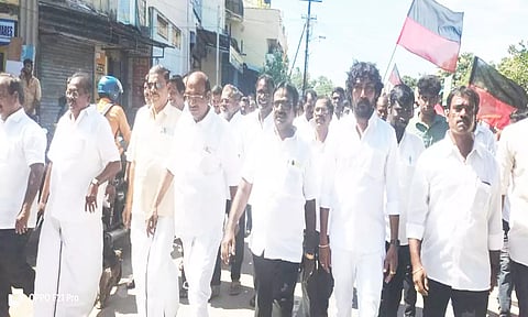 அண்ணா பிறந்த நாளை முன்னிட்டு தி.மு.க. வினர் பேரணி