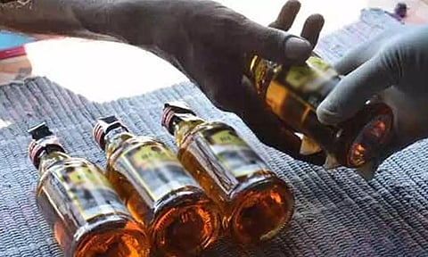 டாஸ்மாக் கடைகளில் மதுபானங்கள் விலை ரூ.10 உயருகிறது