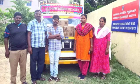 கர்நாடகா மது கடத்திய டிரைவர் கைது