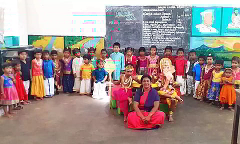 விநாயகர் சதுர்த்தியில் கலந்து கொண்டவர்களின் காட்சி.