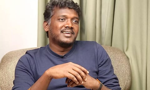 இளம் பாடகியை கட்டியணைத்து பாராட்டிய மாரி செல்வராஜ்