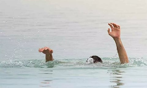 பவானி ஆற்றில் மூழ்கி வாலிபர் பலி