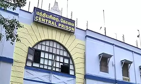 கோவை மத்திய ஜெயிலில் கைதிகள்-வார்டன்கள் மோதல்