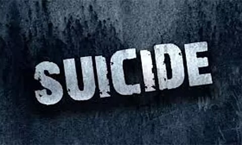 பெட்ரோல் பங்க் கேஷியர் வாய்க்காலில் விழுந்து தற்கொலை