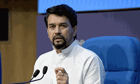 இந்திய வீராங்கனைகளுக்கு அனுமதி மறுப்பு - சீன பயணத்தை ரத்து செய்தார் அனுராக் தாக்குர்