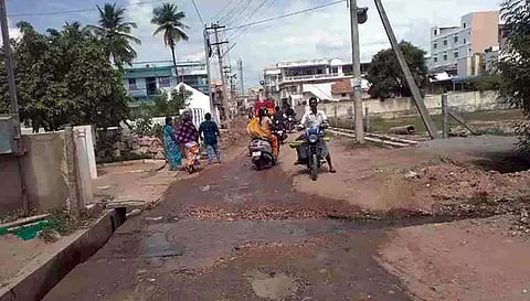 குமாரபாளையத்தில் தற்காலிக பாலம் அமைக்க பொதுமக்கள் கோரிக்கை