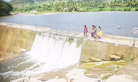 வேலூரில் விடிய விடிய கொட்டி தீர்த்த மழை