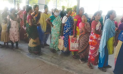 ஆஸ்பத்திரியில் அலைமோதும் கூட்டம்: செங்கல்பட்டு மாவட்டத்தில் காய்ச்சல் பாதிப்பு அதிகரிப்பு