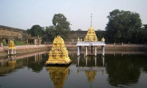 காலமெல்லாம் காத்தருள்வாள் காமாட்சி!