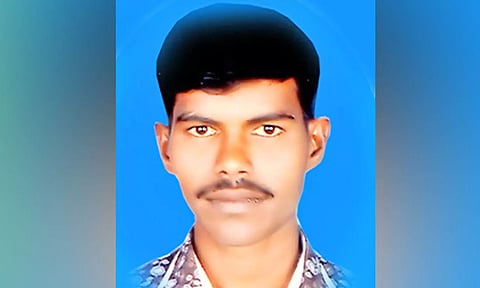 தூத்துக்குடி அருகே ஜவுளி வியாபாரி அடித்துக்கொலை: முன்விரோதத்தில் தொழிலாளி வெறிச்செயல்