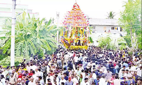 காணிப்பாக்கம் விநாயகர் கோவிலில் தேரோட்டம்