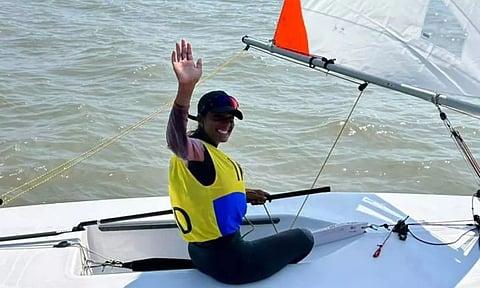 ஆசிய விளையாட்டு போட்டி - படகு போட்டியில் வெள்ளி வென்றது இந்தியா