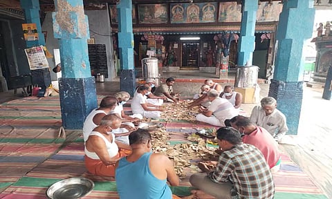 உண்டியல் எண்ணப்பட்ட காட்சி.